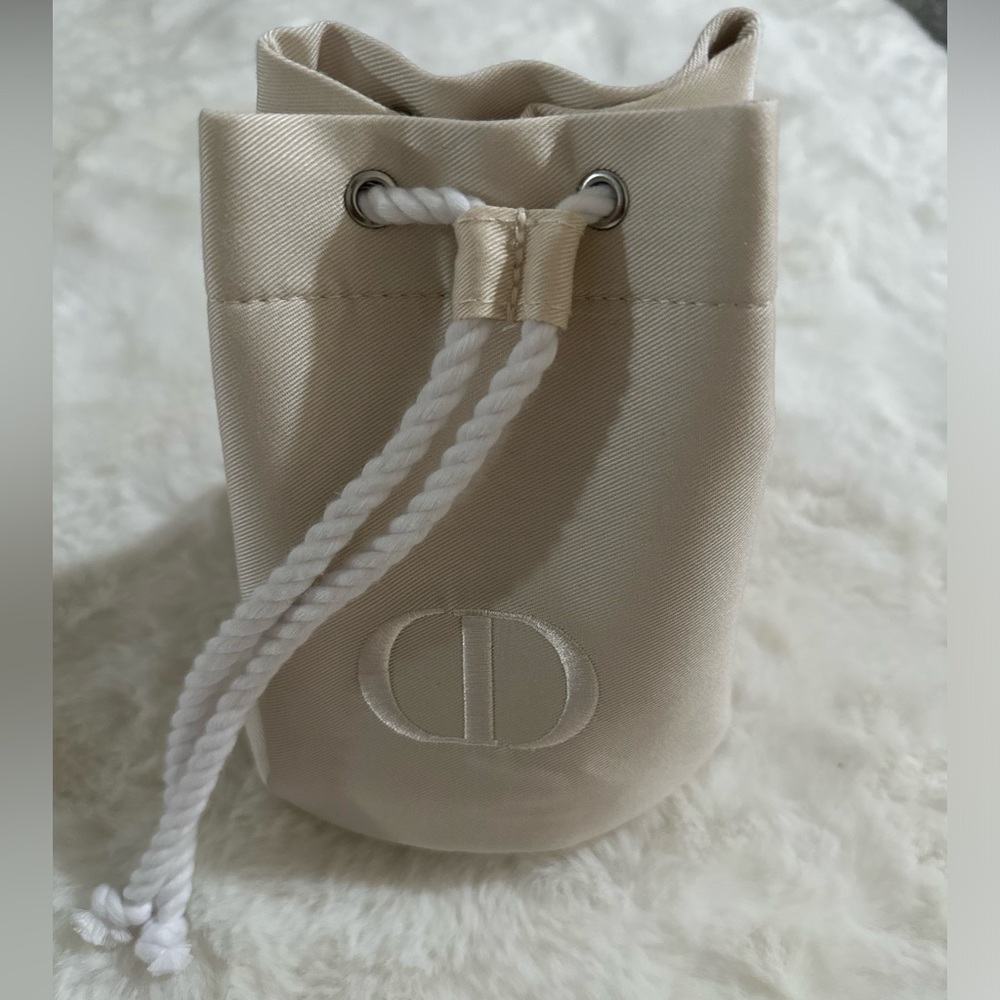 Dior pouch